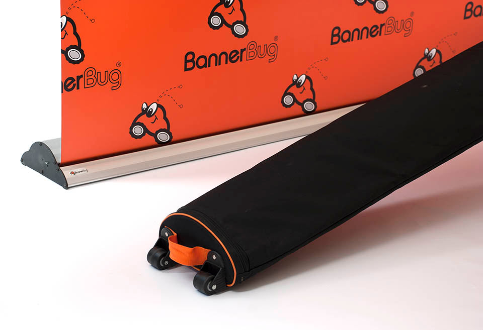 BannerBug Media Wall – Pull Up Display