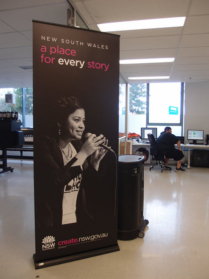 BannerBug Pull-Up Banner Black