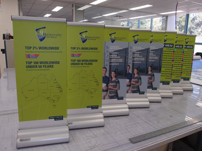 DeskBug Desktop Banner Stand